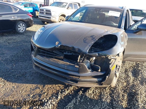 2022 Porsche Macan with VIN WP1AA2A50NLB12096, listed as a IAAI auction lot 41391199 with 15,951 mi miles and . Bid and sale history available at DreamBid. Image 6.