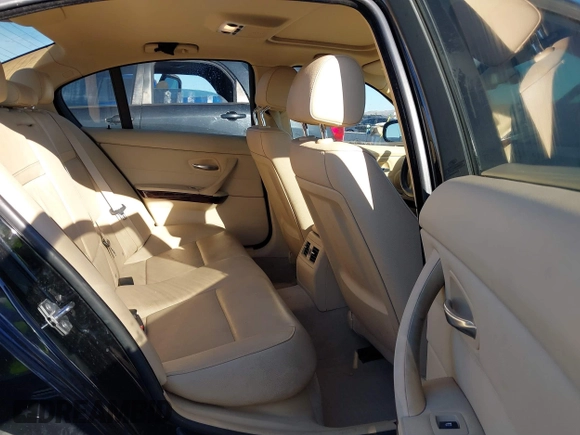 2011 BMW 3 Series 328i with VIN WBAPH7G57BNM54430, listed as a IAAI auction lot 41851093 with 188,291 mi miles. Bid and sale history available at carsss.com. Image 8.