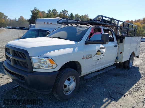 2018 Ram 3500 Tradesman with VIN 3C7WRSCL3JG165767, listed as a IAAI auction lot 40612945 with 1 mi miles. Bid and sale history available at carsss.com. Image 16.