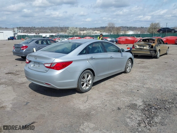 2013 Hyundai Sonata SE with VIN 5NPEC4AC9DH549041, listed as a IAAI auction lot 41900127 with 142,265 mi miles. Bid and sale history available at carsss.com. Image 4.