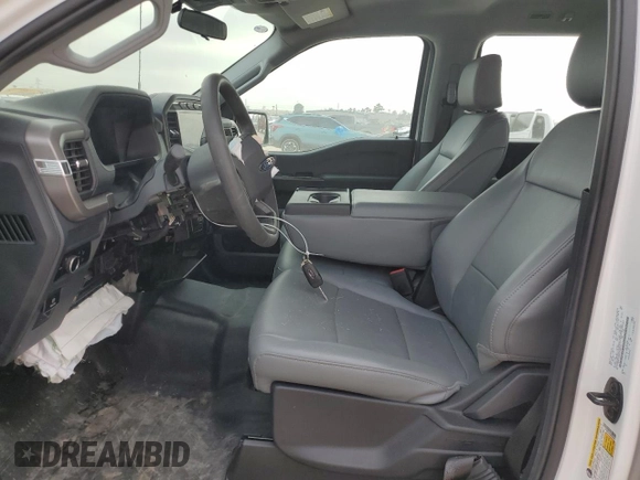 2024 Ford F-150 with VIN 1FTEW1K89RKD05902, listed as a Copart auction lot 44924515 with 3,935 mi miles and Salvage title. Bid and sale history available at DreamBid. Image 7.