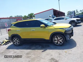 2021 Kia Seltos SX z VIN KNDETCA22M7187270, wystawiony jako IAAI lot #42264879 z przebiegiem 39 656 mil mil oraz . Historia ofert i sprzedaży dostępna na DreamBid. Obrazek 14.