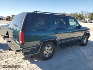 1995 Chevrolet Tahoe with VIN 1GNEK13K6SJ390481, listed as a Copart auction lot 87944935 with 223,259 mi miles and Clean Title. Bid and sale history available at carsss.com. Image 3.
