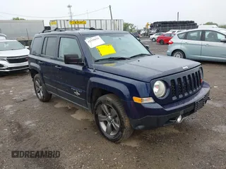2013 Jeep Patriot Latitude z VIN 1C4NJRFB7DD249572, wystawiony jako IAAI lot #42350829 z przebiegiem 65 898 mil mil oraz . Historia ofert i sprzedaży dostępna na DreamBid. Obrazek 1.