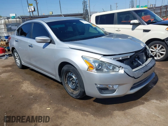 2013 Nissan Altima SV with VIN 1N4AL3AP4DN539082, listed as a IAAI auction lot 41848939 with 142,294 mi miles and . Bid and sale history available at carsss.com. Image 1.