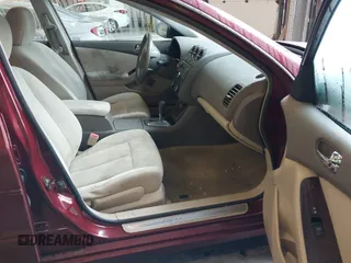 2010 Nissan Altima 3.5 SR with VIN 1N4BL2AP2AN480432, listed as a IAAI auction lot 40442252 with 163,512 mi miles. Bid and sale history available at carsss.com. Image 5.