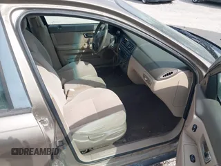 2002 Ford Taurus SES Standard with VIN 1FAFP55U32A171004, listed as a IAAI auction lot 41782261 with 105,967 mi miles. Bid and sale history available at carsss.com. Image 5.
