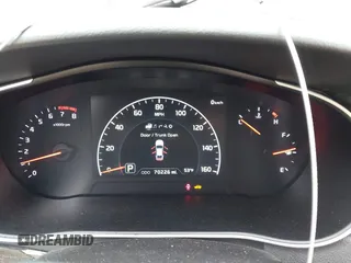 2016 Kia Cadenza Premium with VIN KNALN4D72G5209540, listed as a IAAI auction lot 41047117 with 70,226 mi miles. Bid and sale history available at carsss.com. Image 7.