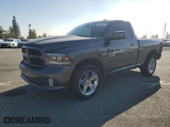 2018 Ram 1500 Express z VIN 3C6JR6AT0JG173365, wystawiony jako Copart lot #82869854 z przebiegiem 77 897 mil mil oraz Szkoda całkowita • Salvage title. Historia ofert i sprzedaży dostępna na DreamBid. Obrazek 1.