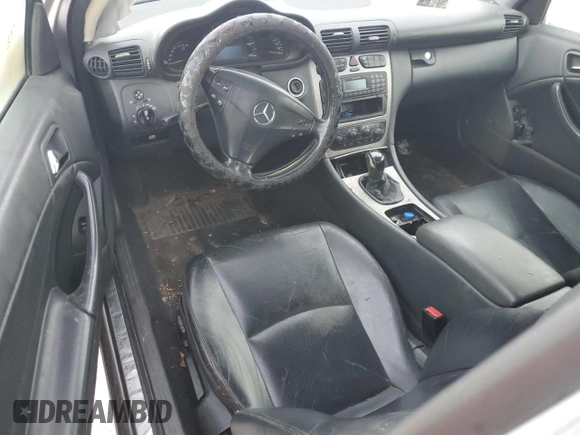 2003 Mercedes-Benz C 230 Kompressor with VIN WDBRN40J93A444693, listed as a Copart auction lot 87637615 with 156,298 mi miles and Salvage title. Bid and sale history available at DreamBid. Image 8.