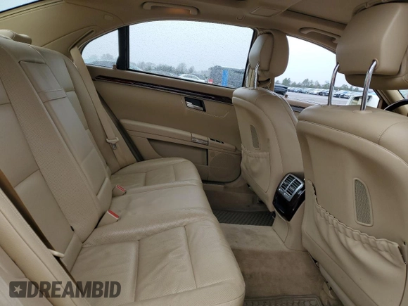 2012 Mercedes-Benz S 550 z VIN WDDNG9EB6CA454967, wystawiony jako Copart lot #83732304 z przebiegiem 115 828 mil mil oraz Szkoda całkowita • Salvage title. Historia ofert i sprzedaży dostępna na DreamBid. Obrazek 10.
