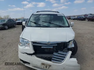 2010 Chrysler Town & Country Touring with VIN 2A4RR5D14AR260321, listed as a Copart auction lot 52700615 with 214,498 mi miles and Salvage Title. Bid and sale history available at DreamBid. Image 5.