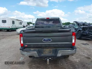 2017 Ford F-250 Lariat с VIN 1FT7W2BTXHEC68228, выставлен на аукционе IAAI как лот 42333514 с пробегом Не указан миль и . История ставок и продаж доступна на DreamBid. Изображение 16.