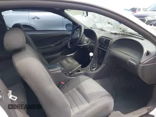 2001 Ford Mustang GT Deluxe с VIN 1FAFP42X81F139109, выставлен на аукционе IAAI как лот 42498409 с пробегом Не указан миль и . История ставок и продаж доступна на DreamBid. Изображение 5.