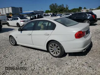 2011 BMW 3 Series 328i xDrive z VIN WBAPK5G50BNN80800, wystawiony jako Copart lot #56477515 z przebiegiem 83 973 mil mil oraz Czysty tytuł • Clean title. Historia ofert i sprzedaży dostępna na DreamBid. Obrazek 2.