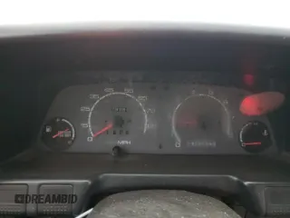 1991 Geo Metro z VIN JG1MR3363MK603262, wystawiony jako Copart lot #47991675 z przebiegiem 79 284 mil mil oraz Szkody całkowita. Historia ofert i sprzedaży dostępna na DreamBid. Obrazek 9.