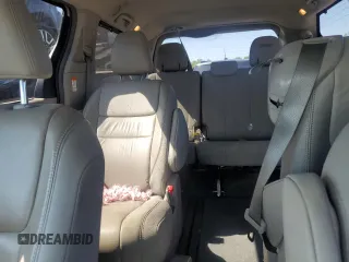 2016 Toyota Sienna XLE с VIN 5TDYK3DC9GS718138, выставлен на аукционе Copart как лот 57137635 с пробегом 105 384 миль миль и Списание • Salvage title. История ставок и продаж доступна на DreamBid. Изображение 10.