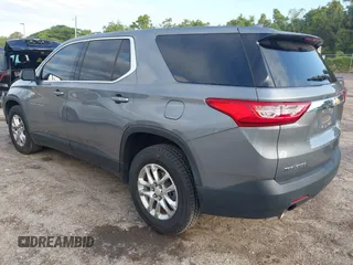 2020 Chevrolet Traverse LS z VIN 1GNERFKW2LJ276394, wystawiony jako IAAI lot #42167725 z przebiegiem 55 975 mil mil oraz . Historia ofert i sprzedaży dostępna na DreamBid. Obrazek 3.