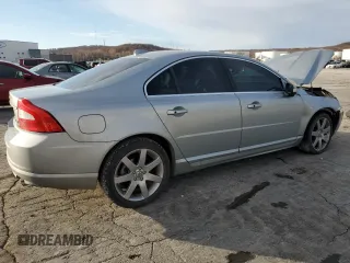 2007 Volvo S80 V8 z VIN YV1AH852371037032, wystawiony jako Copart lot #84233774 z przebiegiem 133 873 mil mil oraz Szkoda całkowita • Salvage title. Historia ofert i sprzedaży dostępna na DreamBid. Obrazek 3.