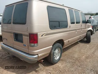 1996 Ford Econoline Cargo z VIN 1FDEE14H2THB68737, wystawiony jako IAAI lot #41919471 z przebiegiem Nie podano mil oraz . Historia ofert i sprzedaży dostępna na DreamBid. Obrazek 4.