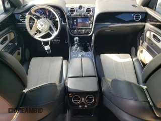 2018 Bentley Bentayga Signature z VIN SJAAC4ZV9JC020797, wystawiony jako Copart lot #72076174 z przebiegiem 78 619 mil mil oraz Szkoda całkowita • Salvage title. Historia ofert i sprzedaży dostępna na DreamBid. Obrazek 8.