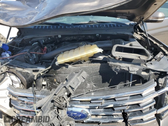 2019 Ford Expedition XLT with VIN 1FMJU1HT7KEA03878, listed as a Copart auction lot 52351735 with 25,615 mi miles and Salvage Title. Bid and sale history available at carsss.com. Image 12.