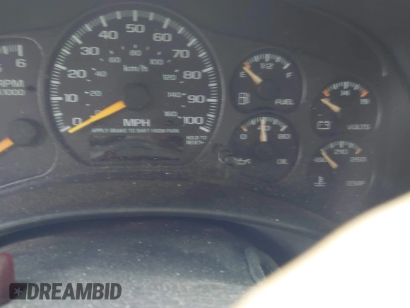 2000 Chevrolet Suburban LT with VIN 3GNFK16T7YG210170, listed as a IAAI auction lot 41665395 with 215,517 mi miles. Bid and sale history available at carsss.com. Image 7.