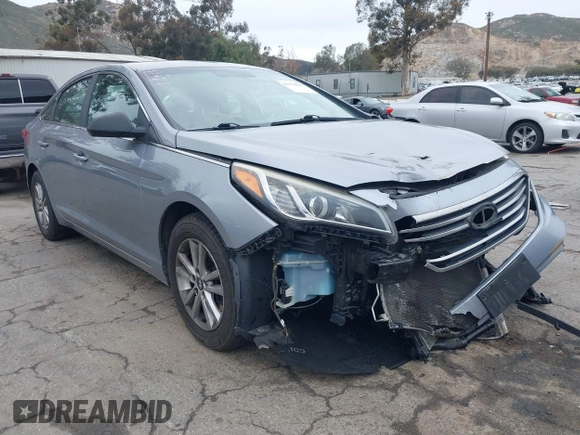 2015 Hyundai Sonata SE z VIN 5NPE24AF4FH245048, wystawiony jako IAAI lot #41774681 z przebiegiem 133 392 mil mil oraz . Historia ofert i sprzedaży dostępna na DreamBid. Obrazek 1.