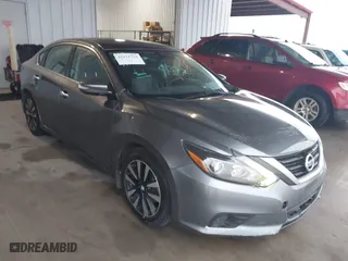 2018 Nissan Altima 2.5 SL with VIN 1N4AL3AP6JC142058, listed as a IAAI auction lot 41111734 with 73,144 mi miles. Bid and sale history available at carsss.com. Image 1.