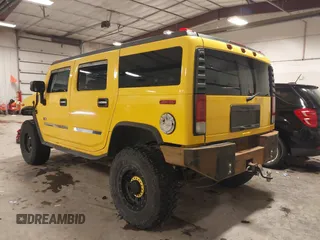 2006 Hummer H2 with VIN 5GRGN23U86H110989, listed as a IAAI auction lot 41409816 with 192,988 mi miles. Bid and sale history available at carsss.com. Image 3.