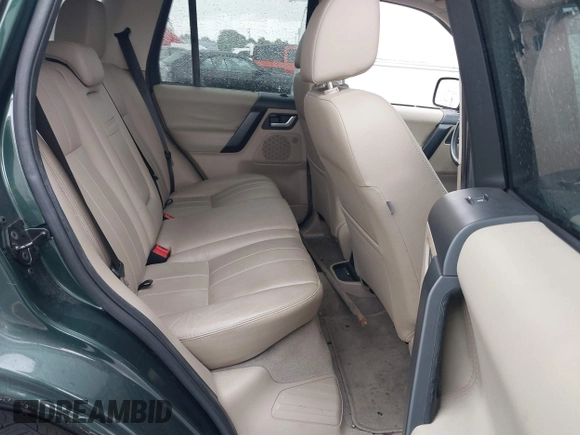 2011 Land Rover LR2 HSE with VIN SALFR2BN1BH259453, listed as a IAAI auction lot 42163990 with 121,121 mi miles and . Bid and sale history available at DreamBid. Image 8.