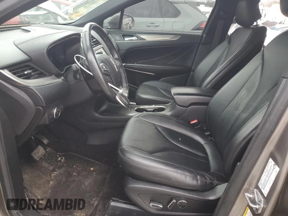 2017 Lincoln MKC Premiere with VIN 5LMCJ1D90HUL14897, listed as a Copart auction lot 88659105 with 45,837 mi miles and Salvage Title. Bid and sale history available at DreamBid. Image 7.