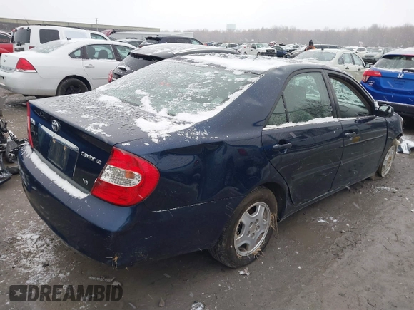 2003 Toyota Camry LE z VIN 4T1BF32K73U055352, wystawiony jako IAAI lot #38989713 z przebiegiem 155 688 mil mil oraz . Historia ofert i sprzedaży dostępna na DreamBid. Obrazek 4.