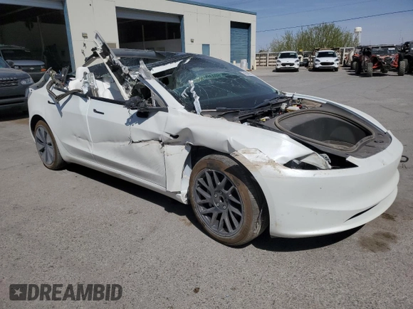 2025 Tesla Model 3 Long Range z VIN 5YJ3E1EA0SF924481, wystawiony jako Copart lot #50844985 z przebiegiem Nie podano mil oraz Szkoda całkowita • Salvage title. Historia ofert i sprzedaży dostępna na DreamBid. Obrazek 4.
