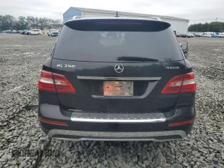 2012 Mercedes-Benz M 350 with VIN 4JGDA5HB8CA033002, listed as a Copart auction lot 61360585 with 105,493 mi miles and Salvage title. Bid and sale history available at DreamBid. Image 6.