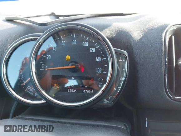 2019 MINI Countryman Cooper S z VIN WMZYT5C54K3G94548, wystawiony jako IAAI lot #42210212 z przebiegiem 82 505 mil mil oraz . Historia ofert i sprzedaży dostępna na DreamBid. Obrazek 7.