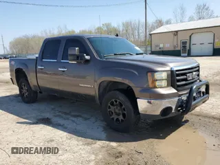 2008 GMC Sierra 1500 Work Truck z VIN 2GTEK133481289735, wystawiony jako Copart lot #52970185 z przebiegiem 312 850 mil mil oraz Czysty tytuł • Clean title. Historia ofert i sprzedaży dostępna na DreamBid. Obrazek 4.