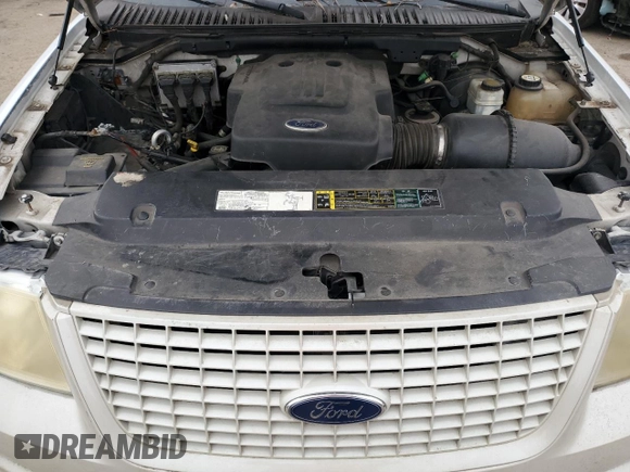 2004 Ford Expedition XLT with VIN 1FMPU16W84LA94570, listed as a Copart auction lot 70442774 with 254,932 mi miles and Salvage Title. Bid and sale history available at carsss.com. Image 12.