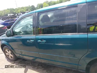 2009 Dodge Grand Caravan SE with VIN 2D8HN44E09R642823, listed as a IAAI auction lot 42606693 with 132,967 mi miles and . Bid and sale history available at DreamBid. Image 14.
