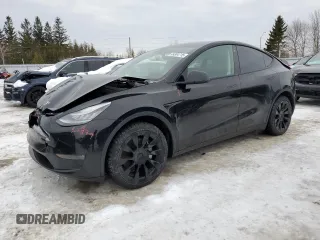 2021 Tesla Model Y Long Range z VIN 5YJYGDEE6MF089008, wystawiony jako Copart lot #45304715 z przebiegiem 140 761 mil mil oraz Szkoda całkowita • Salvage title. Historia ofert i sprzedaży dostępna na DreamBid. Obrazek 1.