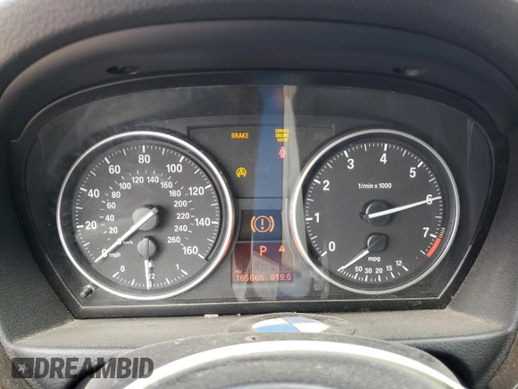 2011 BMW 3 Series 328i с VIN WBAPH7C50BE673834, выставлен на аукционе Copart как лот 51879015 с пробегом 165 666 миль миль и Списание • Salvage title. История ставок и продаж доступна на DreamBid. Изображение 9.