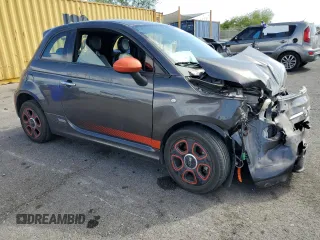 2018 FIAT 500e with VIN 3C3CFFGE1JT369314, listed as a Copart auction lot 61150135 with 44,664 mi miles and Salvage title. Bid and sale history available at DreamBid. Image 4.