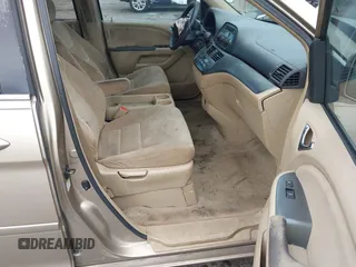 2006 Honda Odyssey EX z VIN 5FNRL38486B405492, wystawiony jako IAAI lot #42351864 z przebiegiem 297 305 mil mil oraz . Historia ofert i sprzedaży dostępna na DreamBid. Obrazek 5.