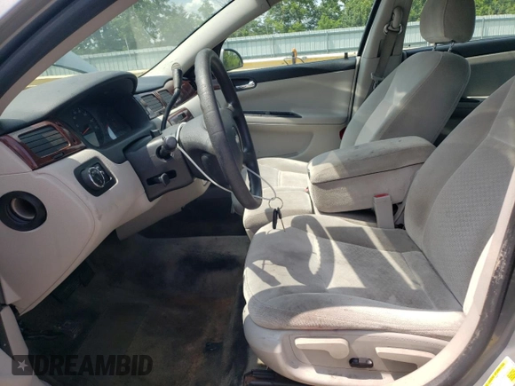 2008 Chevrolet Impala LS z VIN 2G1WB58KX81197842, wystawiony jako Copart lot #59018135 z przebiegiem 126 824 mil mil oraz Szkoda całkowita • Salvage title. Historia ofert i sprzedaży dostępna na DreamBid. Obrazek 7.