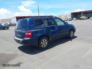 2007 Toyota Highlander w/3rd Row with VIN JTEDP21A970133734, listed as a IAAI auction lot 42101134 with 186,658 mi miles. Bid and sale history available at carsss.com. Image 4.