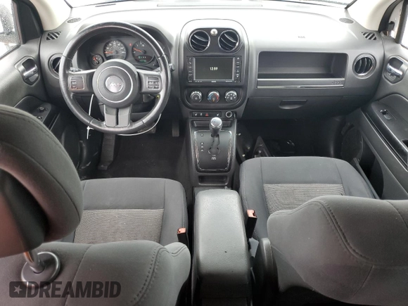 2011 Jeep Compass with VIN 1J4NT1FB8BD138161, listed as a Copart auction lot 73679894 with 199,735 mi miles and Salvage Title. Bid and sale history available at carsss.com. Image 8.