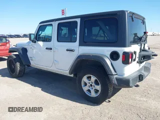 2021 Jeep Wrangler Unlimited Willys z VIN 1C4HJXDN3MW525460, wystawiony jako IAAI lot #41770265 z przebiegiem 76 480 mil mil oraz . Historia ofert i sprzedaży dostępna na DreamBid. Obrazek 3.
