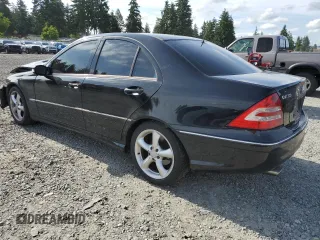 2006 Mercedes-Benz C 230 Sport z VIN WDBRF52H76F817671, wystawiony jako Copart lot #61482065 z przebiegiem 135 901 mil mil oraz Szkoda całkowita • Salvage title. Historia ofert i sprzedaży dostępna na DreamBid. Obrazek 2.