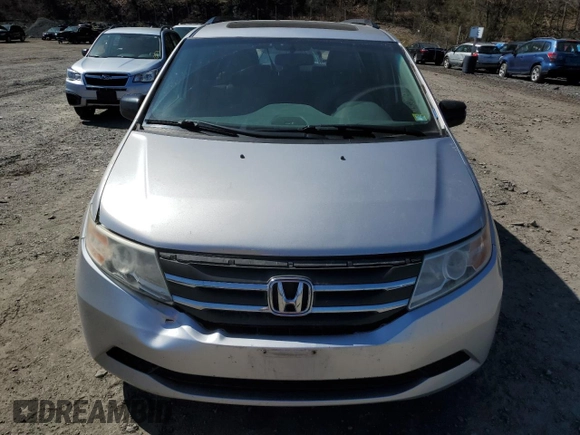 2011 Honda Odyssey EX-L with VIN 5FNRL5H69BB104978, listed as a Copart auction lot 52332375 with 221,526 mi miles and Non Repairable. Bid and sale history available at DreamBid. Image 5.