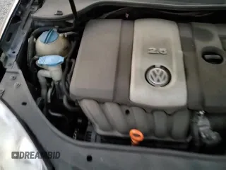 2007 Volkswagen Jetta 2.5 with VIN 3VWSG71K57M011934, listed as a Copart auction lot 83108374 with 115,101 mi miles and Salvage title. Bid and sale history available at DreamBid. Image 13.